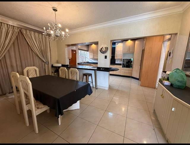 3 BEDROOM PROPERTY TO RENT IN LAUDIUM